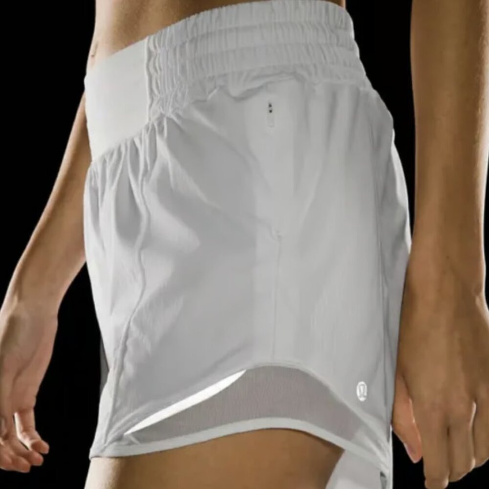 Lululemon Hotty Hot High-Rise Lined Short 4" (White, Size 4)
